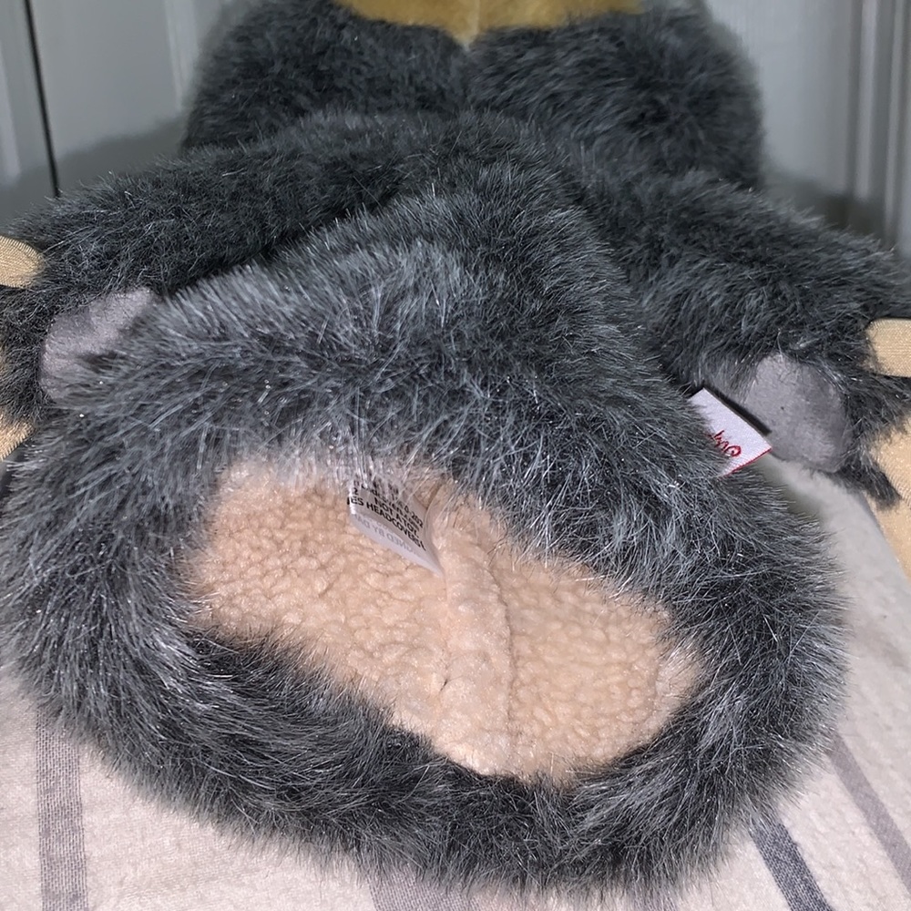 • ADORABLE Sloth Hand Puppet, By Daphne • - Picture 9 of 9